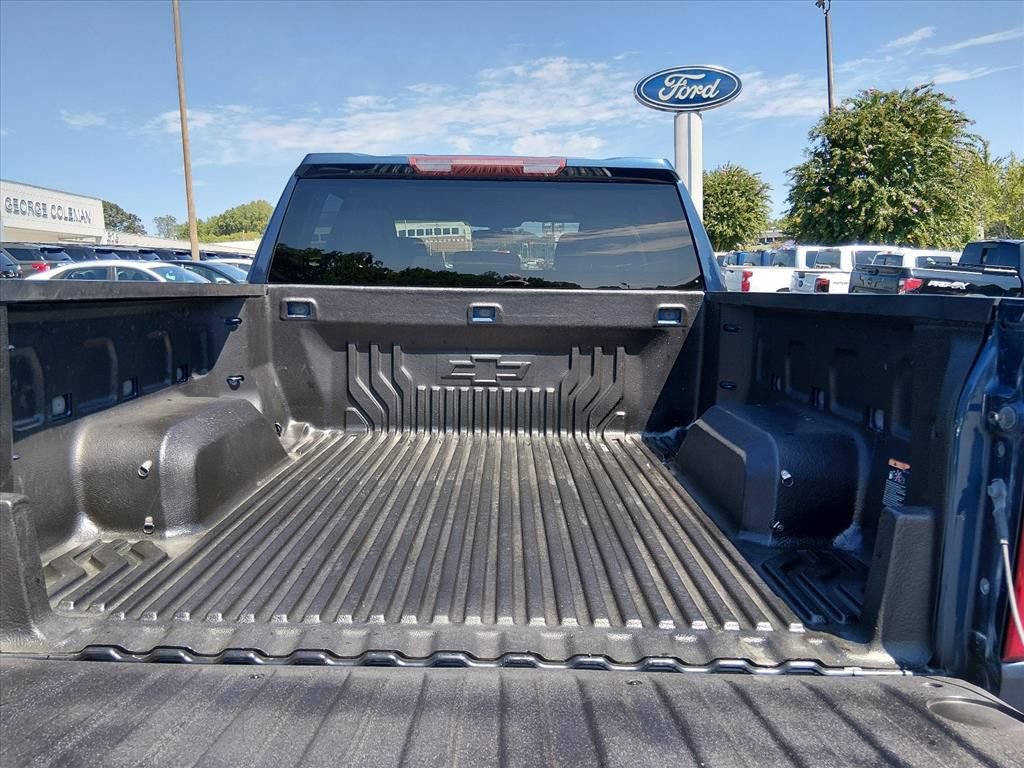Used 2021 Chevrolet Silverado 1500 LT RWD image 16
