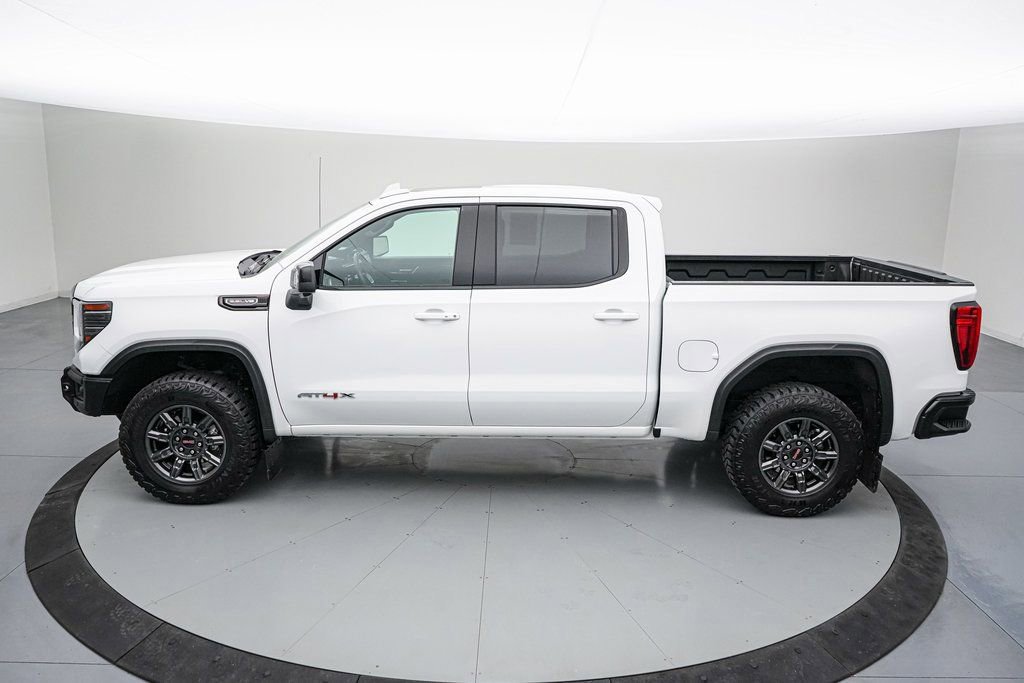 Used 2024 GMC Sierra 1500 AT4X image 2