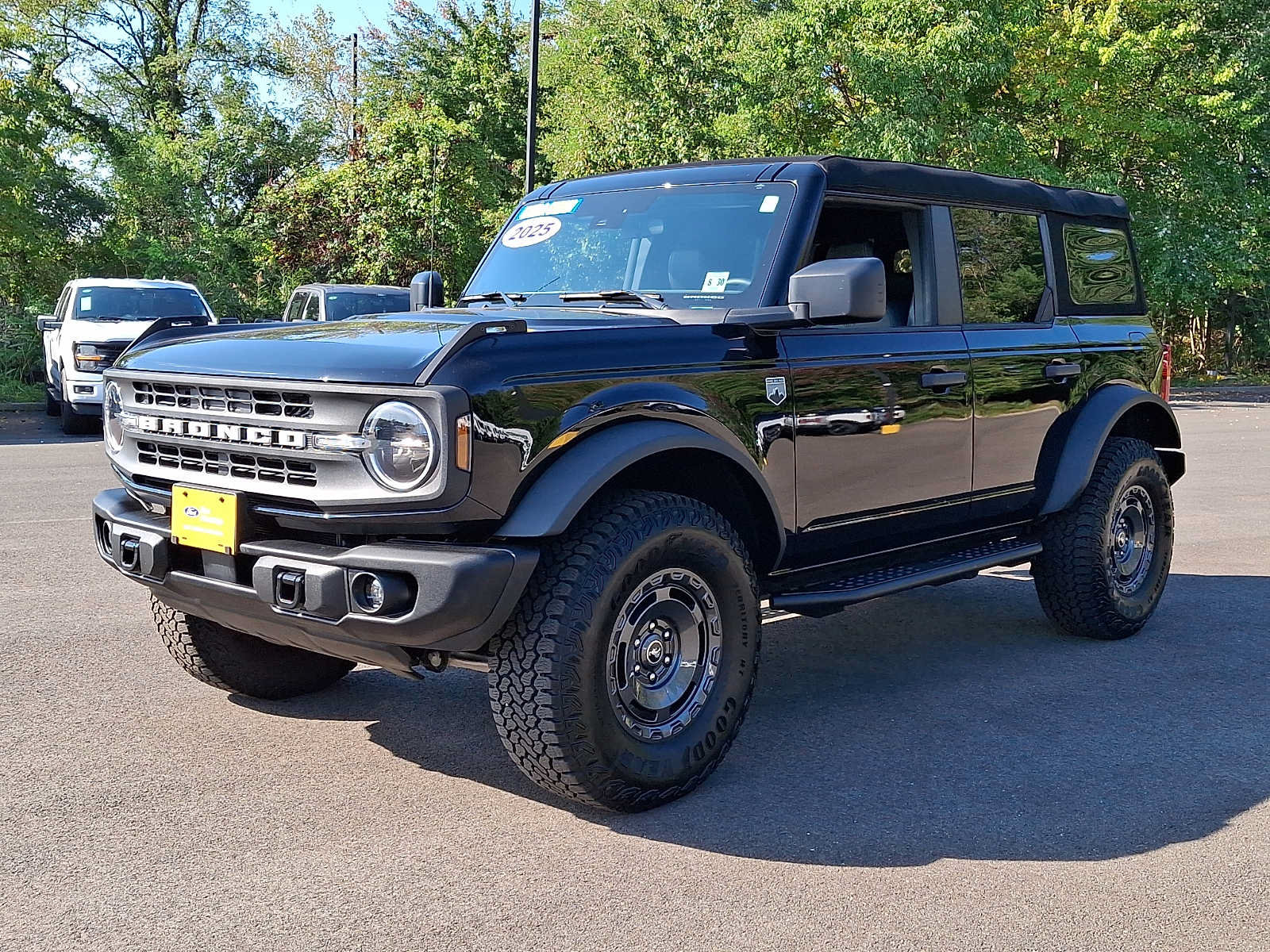 Certified 2025 Ford Bronco Big Bend w/ Black Diamond Package AWD/4WD image 3