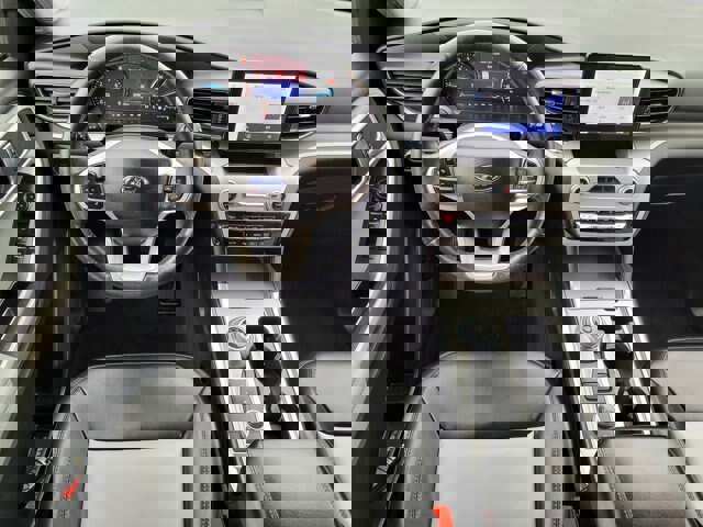 Certified 2022 Ford Explorer XLT w/ Equipment Group 202A image 13