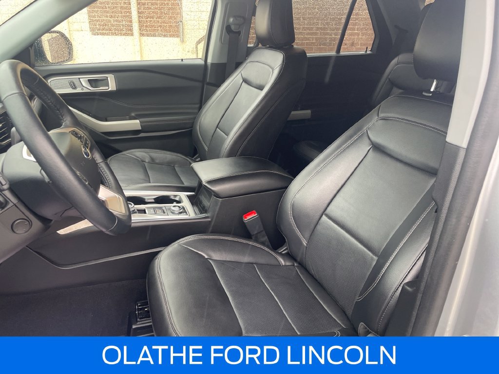 Certified 2023 Ford Explorer Limited w/ Equipment Group 301A AWD/4WD image 22