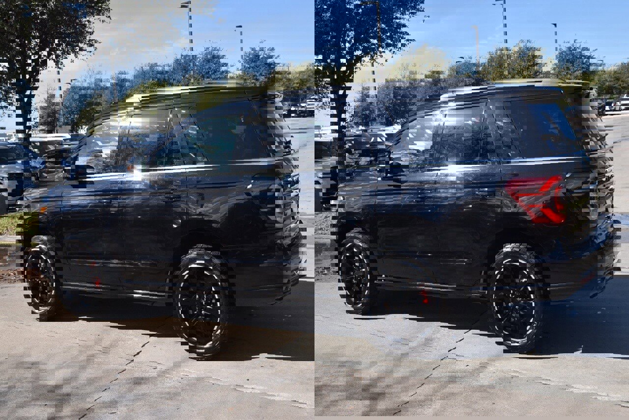 Certified 2023 Ford Expedition Limited image 7