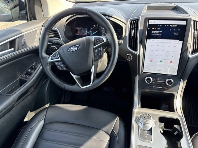 Certified 2022 Ford Edge SEL w/ Convenience Package AWD/4WD image 13