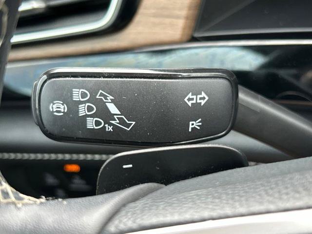 Used 2024 Volkswagen Atlas SE AWD/4WD image 30