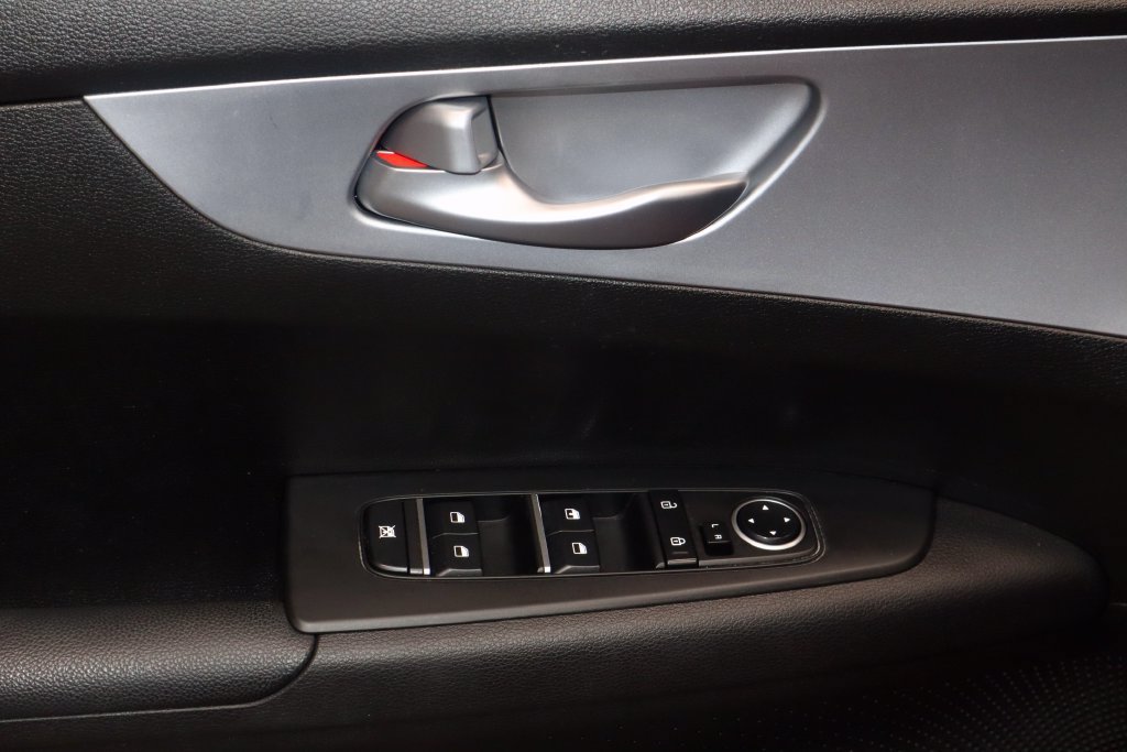 Used 2023 Kia Forte LXS FWD image 22