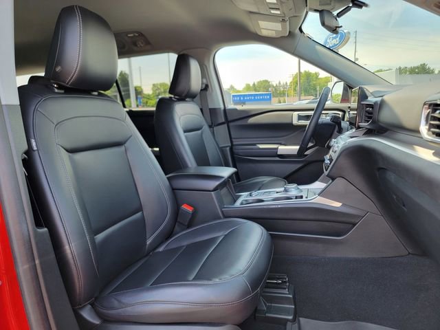 Certified 2023 Ford Explorer XLT w/ Equipment Group 202A AWD/4WD image 25