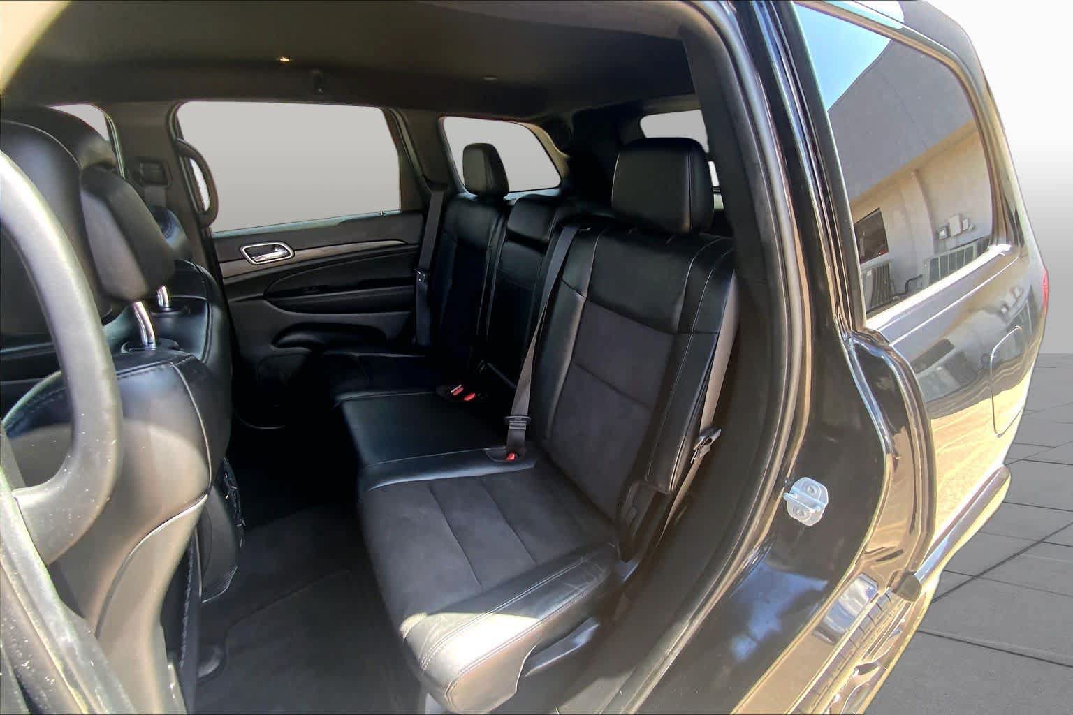 Used 2022 Jeep Grand Cherokee Laredo X RWD image 21