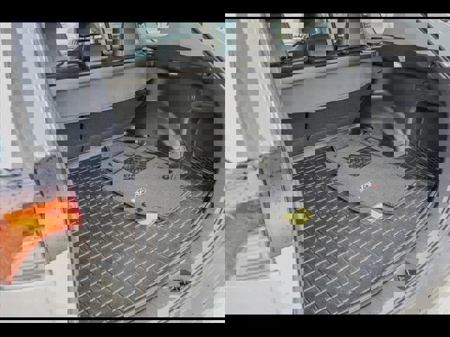 Used 2023 Toyota RAV4 Limited image 11