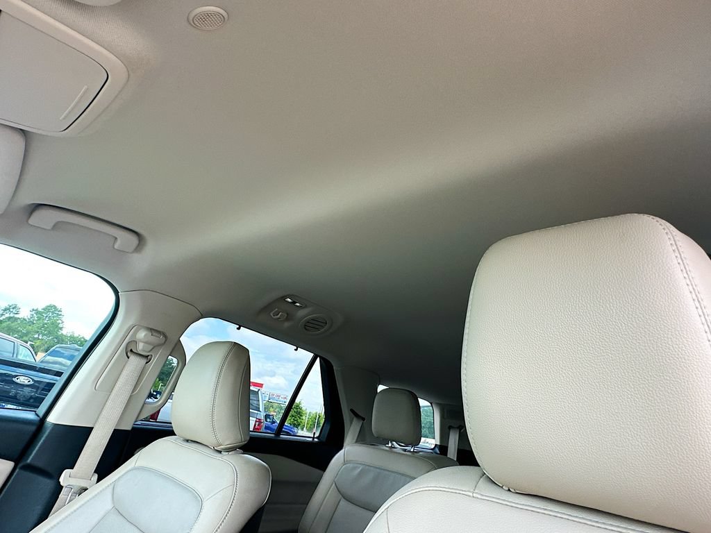 Certified 2020 Ford Explorer Limited RWD image 11