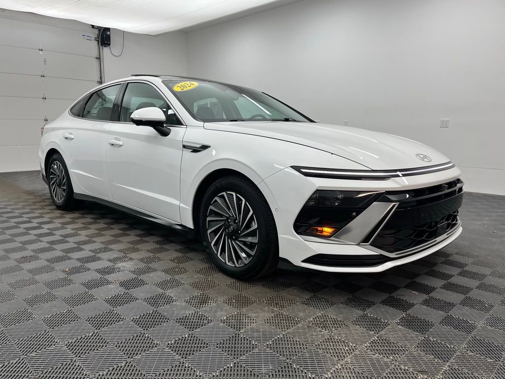 Used 2024 Hyundai Sonata Limited image 2