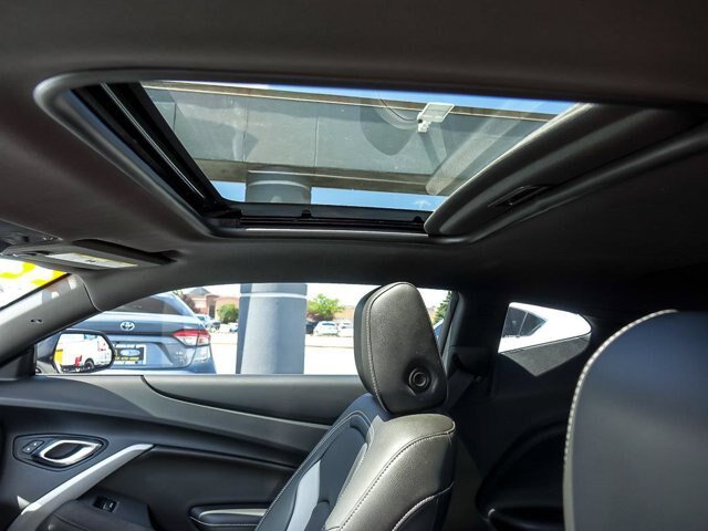 Used 2022 Chevrolet Camaro LT RWD image 15