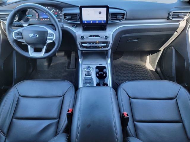 Certified 2023 Ford Explorer XLT w/ Equipment Group 202A AWD/4WD image 27