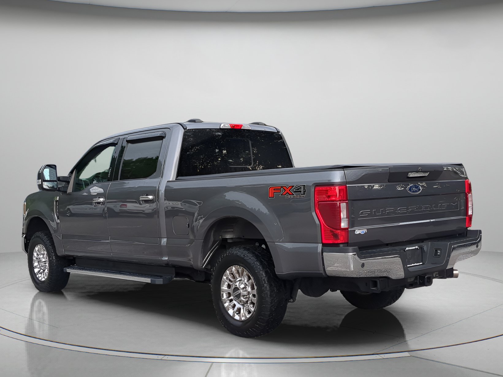 Certified 2021 Ford F250 XLT w/ XLT Premium Package AWD/4WD image 42