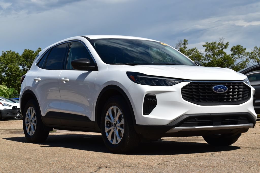 Certified 2023 Ford Escape Active AWD/4WD image 3