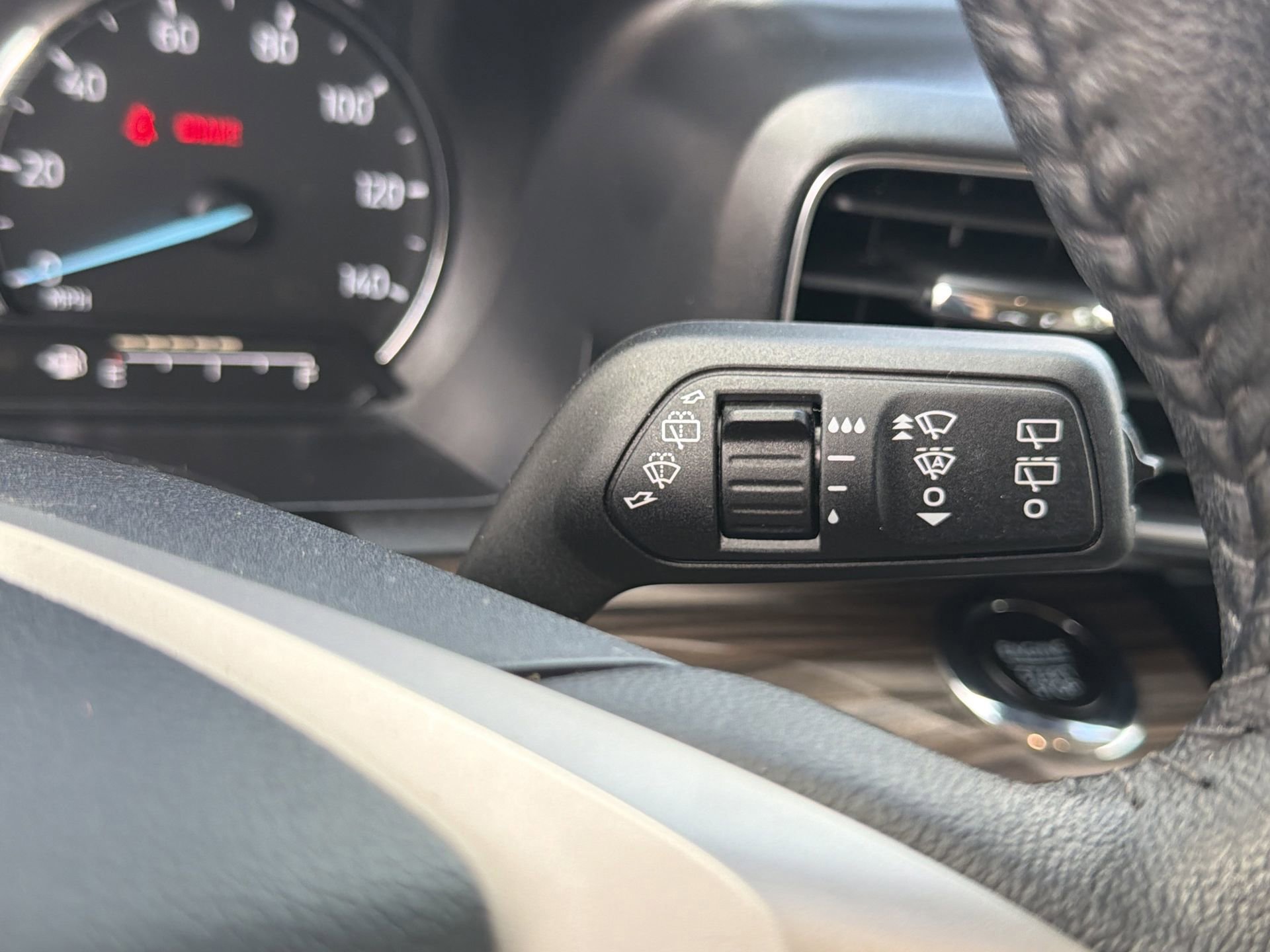 Certified 2023 Ford Explorer Limited image 20