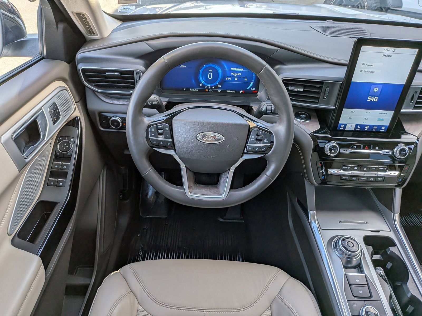 Certified 2023 Ford Explorer Platinum w/ Technology Package image 18