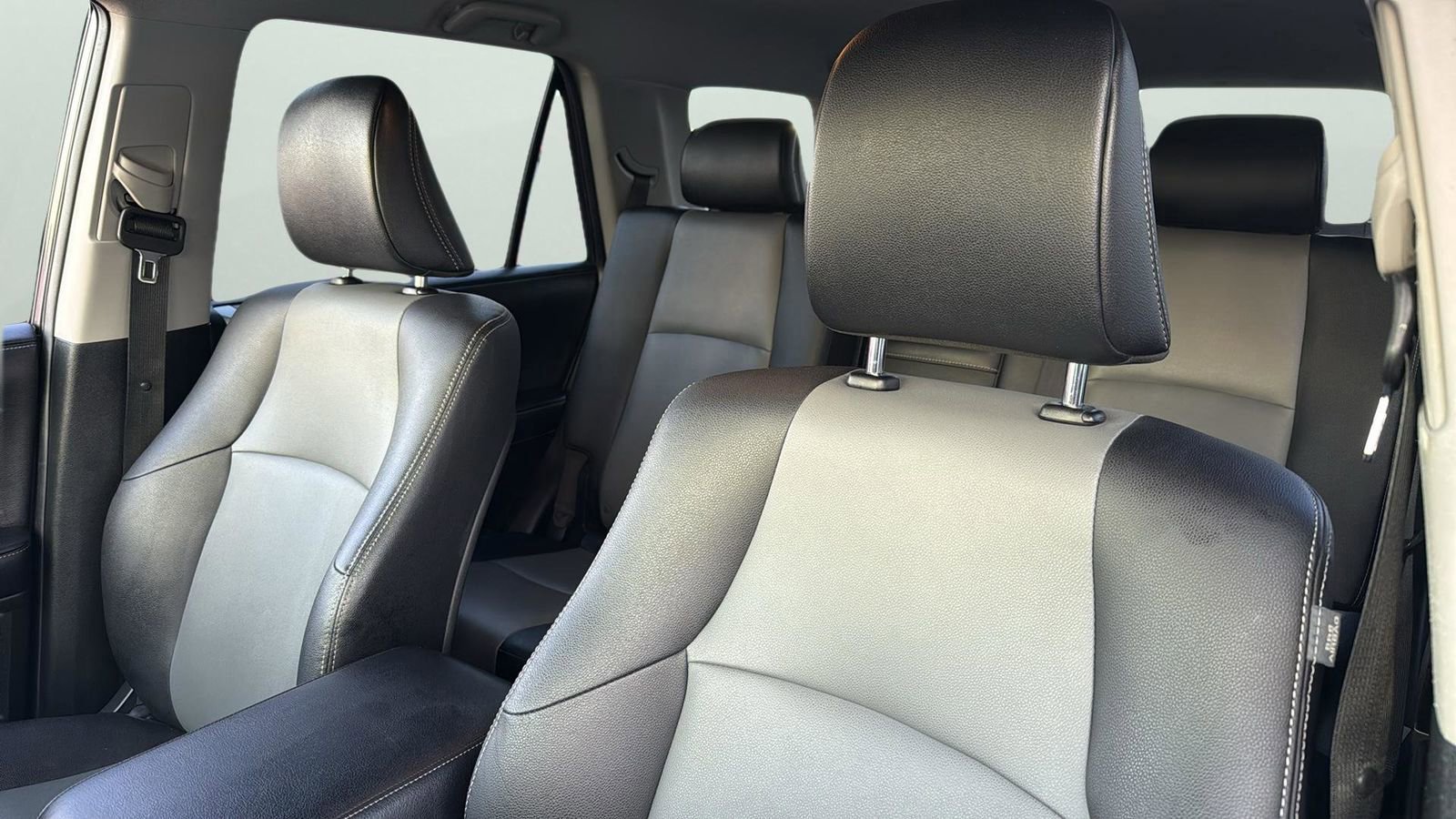 Used 2017 Toyota 4Runner SR5 Premium image 10