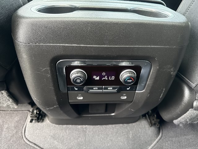 Used 2023 Chevrolet Suburban High Country w/ LPO, Illumination Package AWD/4WD image 24