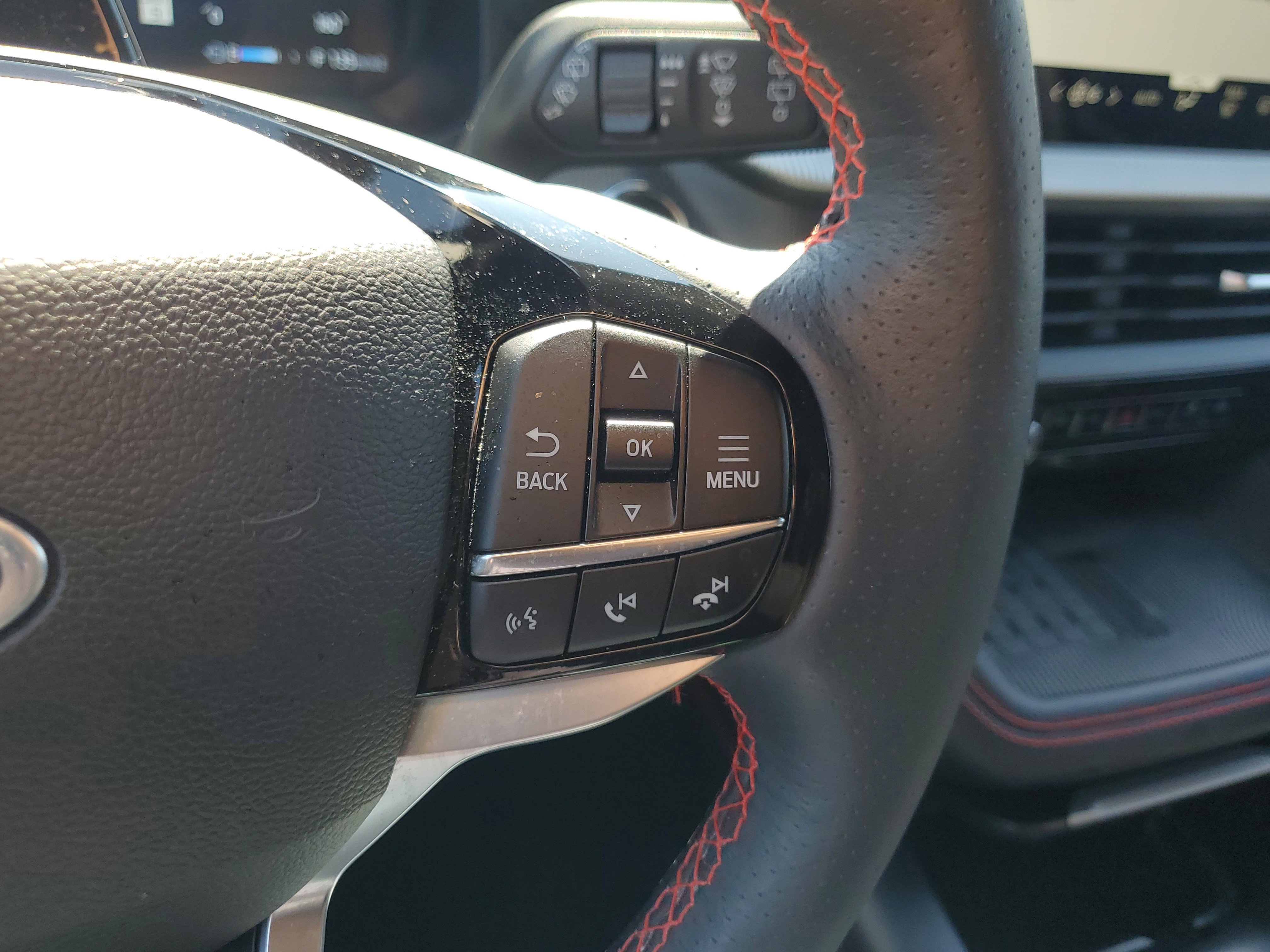 Certified 2025 Ford Explorer ST-Line w/ Premium Package image 26