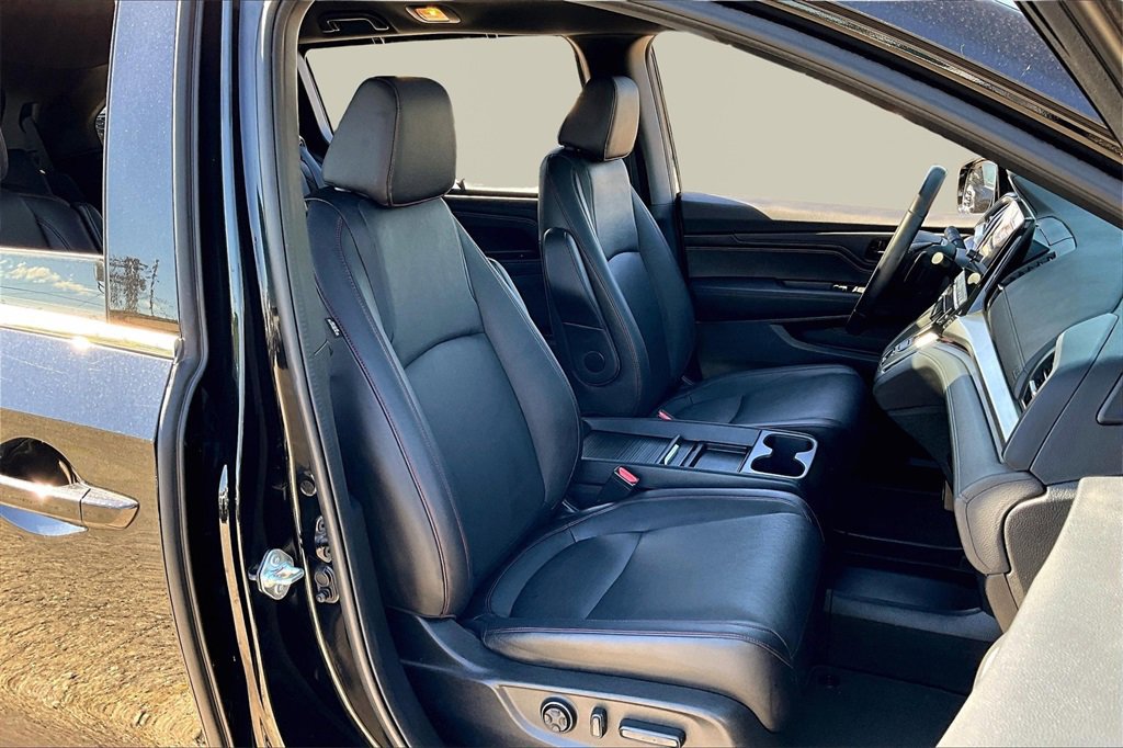 Used 2024 Honda Odyssey Sport image 9