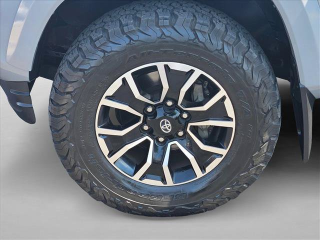 Used 2021 Toyota Tacoma TRD Sport w/ TRD Premium Sport Package AWD/4WD image 20