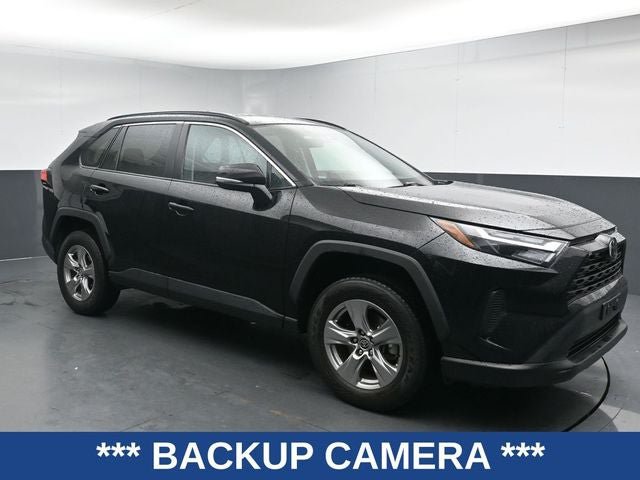 Used 2023 Toyota RAV4 XLE AWD/4WD image 2