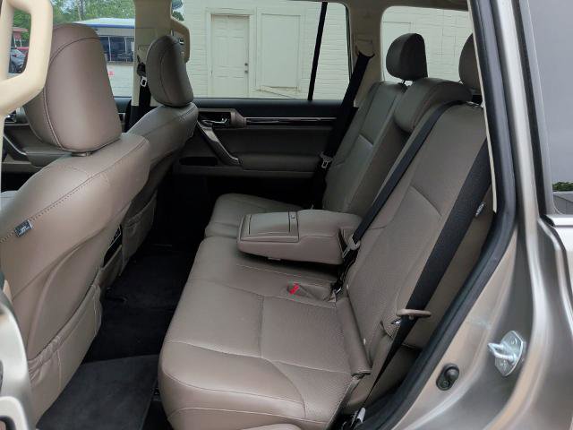 Used 2021 Lexus GX 460 Luxury w/ Off Road Package AWD/4WD image 11