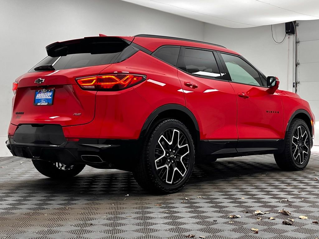 Used 2024 Chevrolet Blazer RS w/ Enhanced Convenience Package image 9