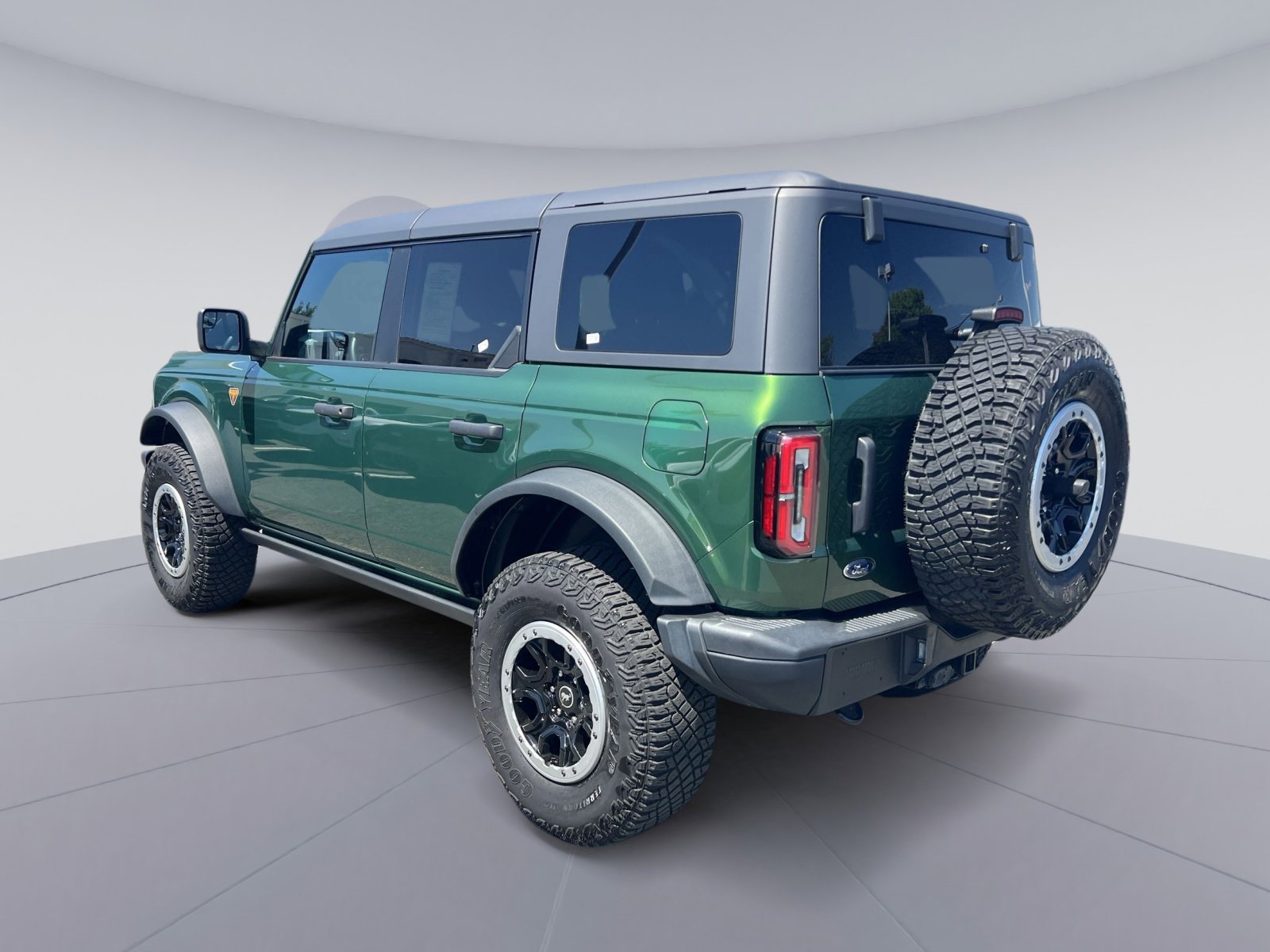 Certified 2023 Ford Bronco Badlands w/ Sasquatch Package AWD/4WD image 14