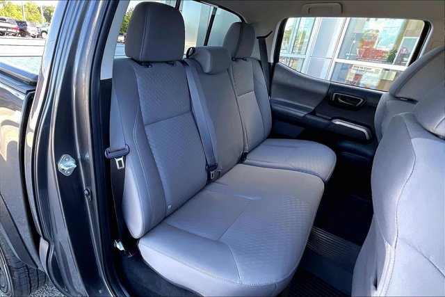 Used 2022 Toyota Tacoma SR5 AWD/4WD image 25