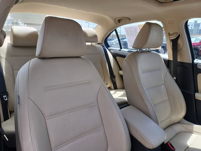 Used 2017 Volkswagen Jetta SE FWD image 32