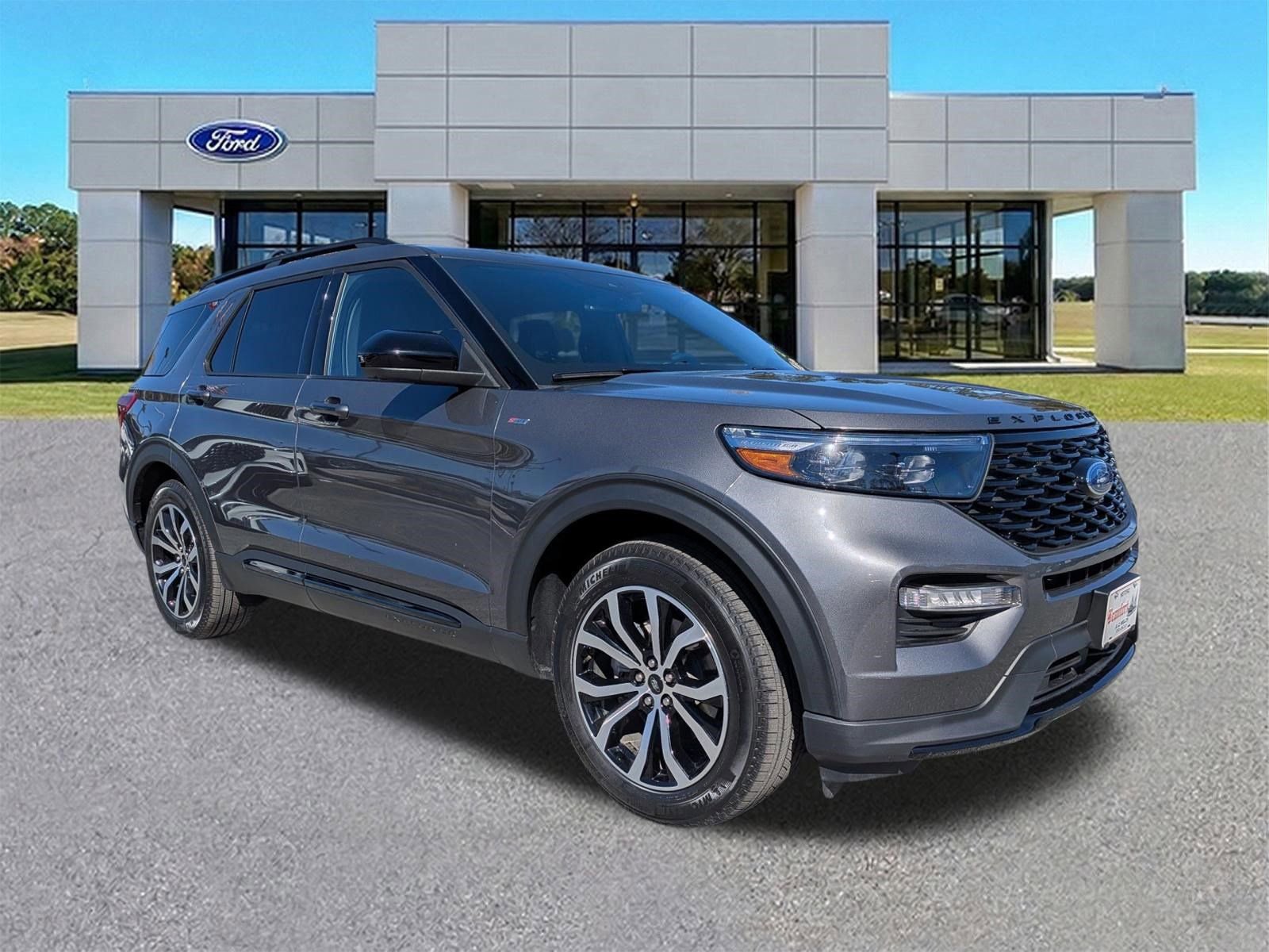 Certified 2023 Ford Explorer ST-Line w/ Class IV Trailer Tow Package image 8