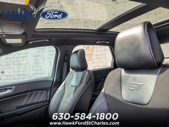 Certified 2023 Ford Edge ST w/ Equipment Group 401A AWD/4WD image 9