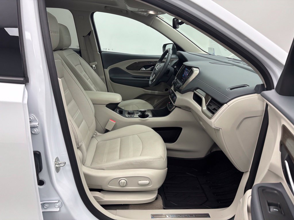 Used 2023 GMC Terrain Denali w/ LPO, Floor Liner Package AWD/4WD image 33