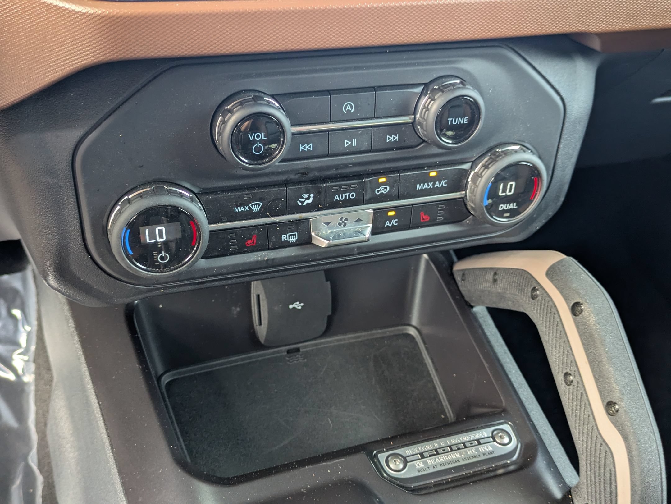 Certified 2024 Ford Bronco Outer Banks AWD/4WD image 25
