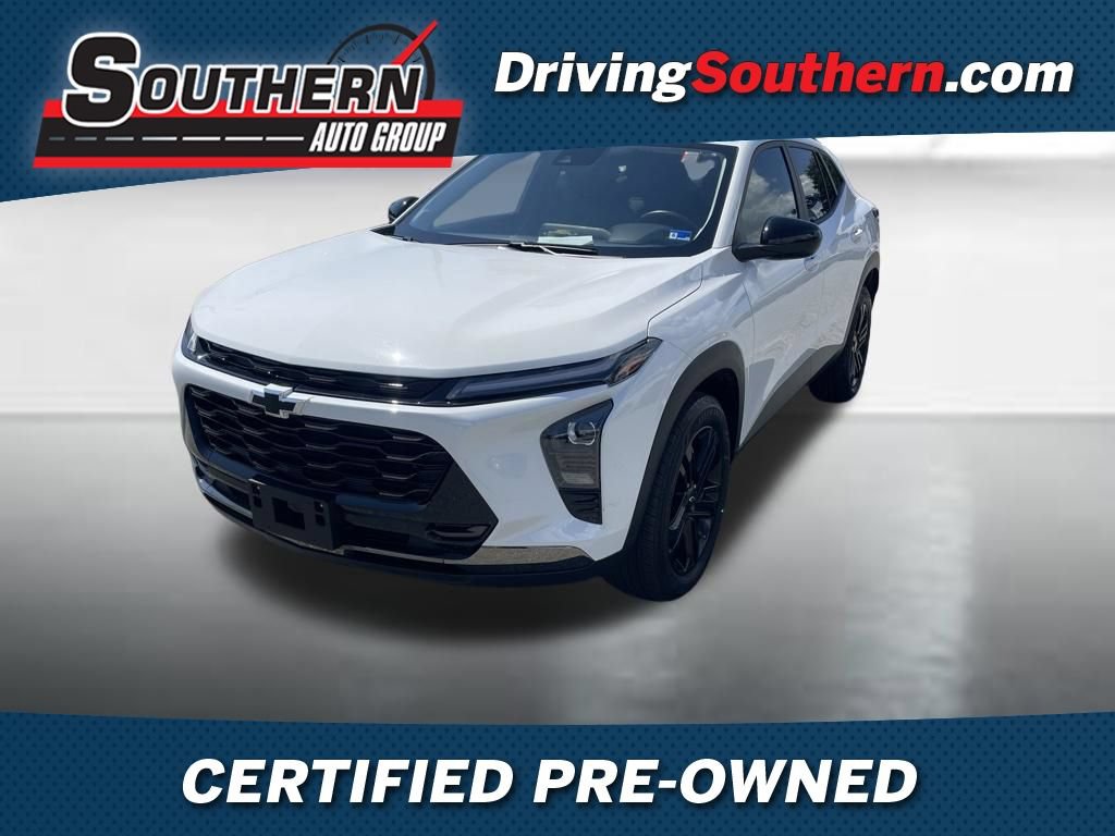 Used 2024 Chevrolet Trax ACTIV w/ Driver Confidence Package FWD image 1