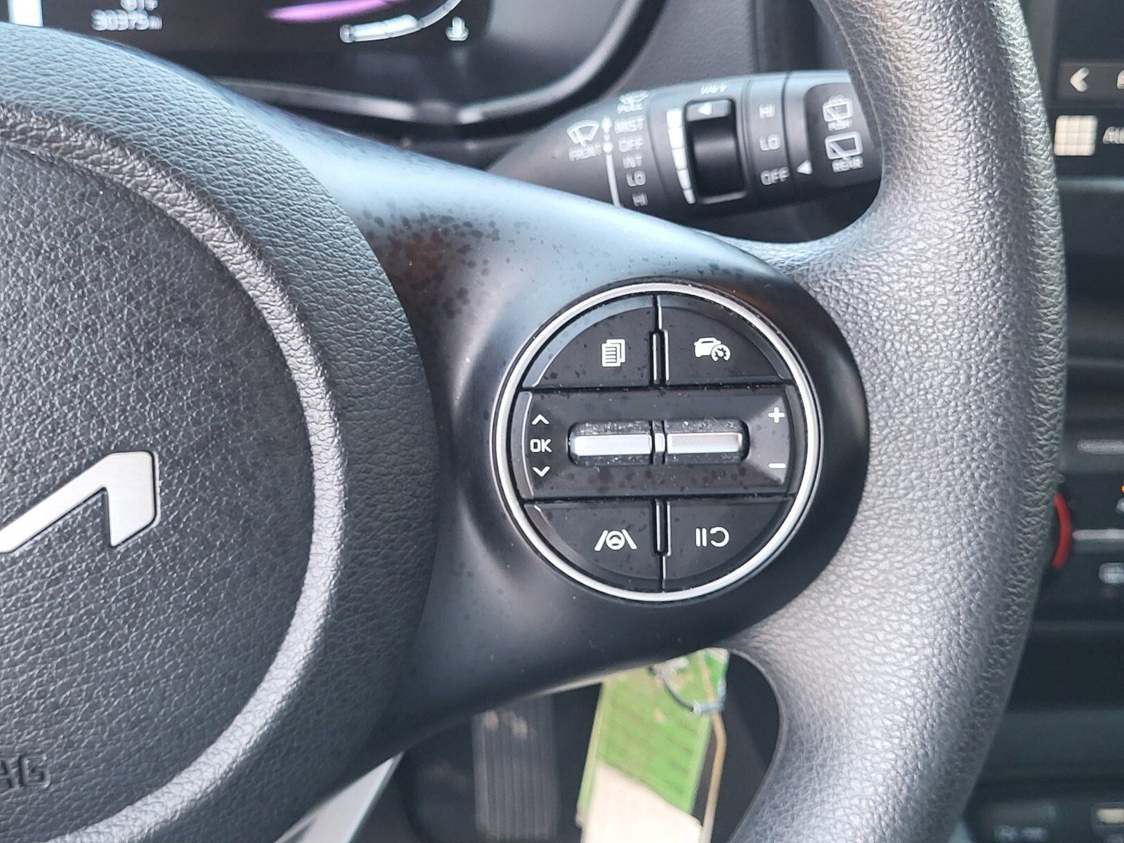 Used 2025 Kia Soul LX w/ LX Technology Package FWD image 27