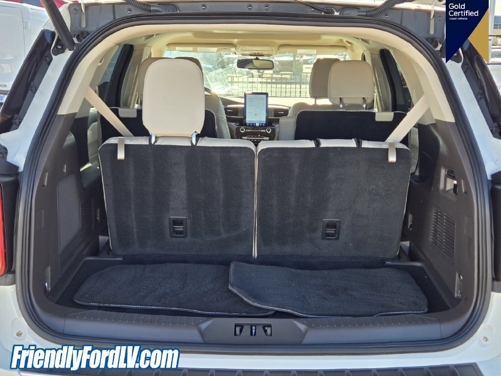 Certified 2023 Ford Explorer Platinum w/ Technology Package RWD image 16