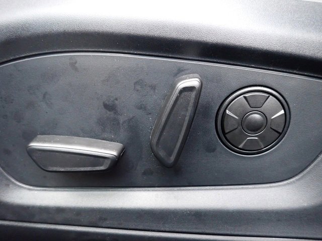 Certified 2025 Ford Explorer Platinum w/ LUX Leather Package image 24