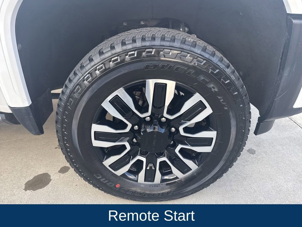 Used 2024 GMC Sierra 2500 Denali Ultimate image 10