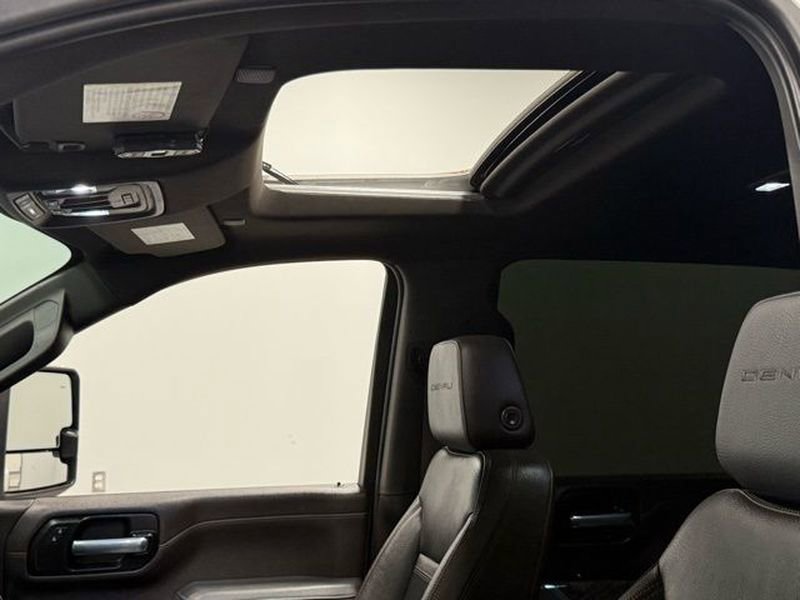 Used 2021 GMC Sierra 3500 Denali w/ Denali Ultimate Package image 34