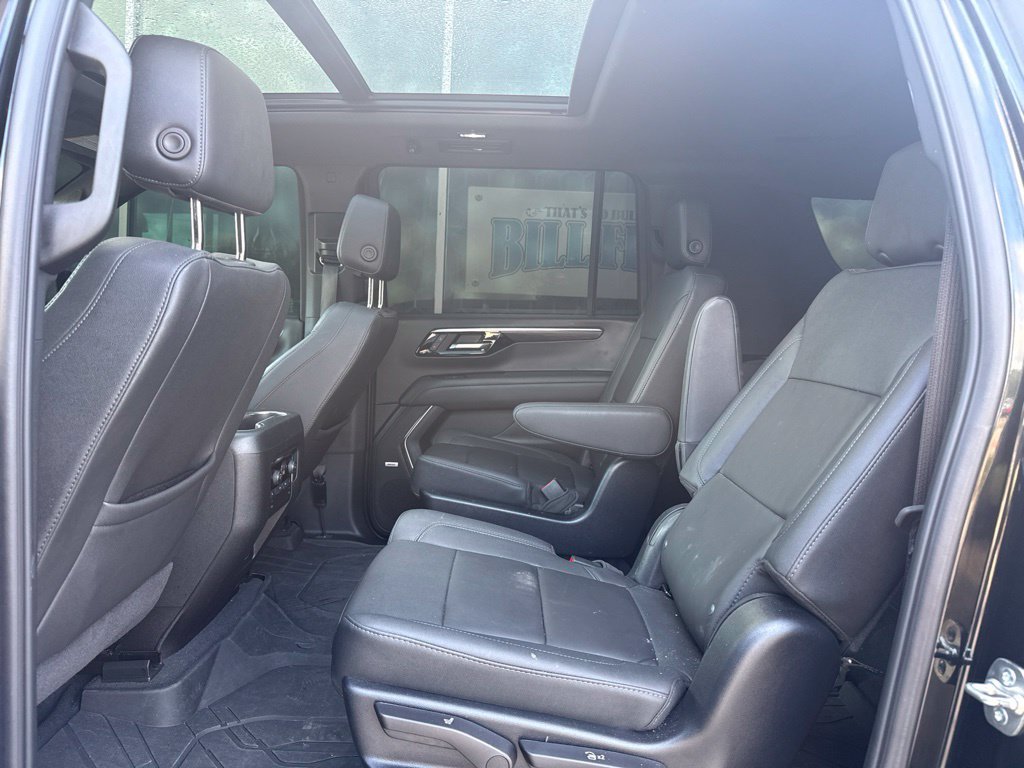 Used 2025 Chevrolet Suburban Z71 w/ Comfort Package AWD/4WD image 10