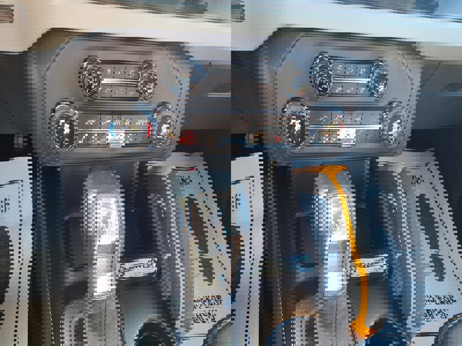 Certified 2022 Ford Bronco Badlands image 15