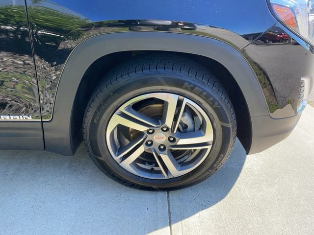 Used 2021 GMC Terrain SLT w/ Infotainment Package II AWD/4WD image 9