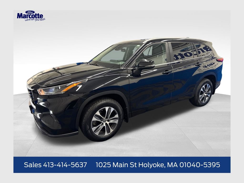 Used 2023 Toyota Highlander XLE