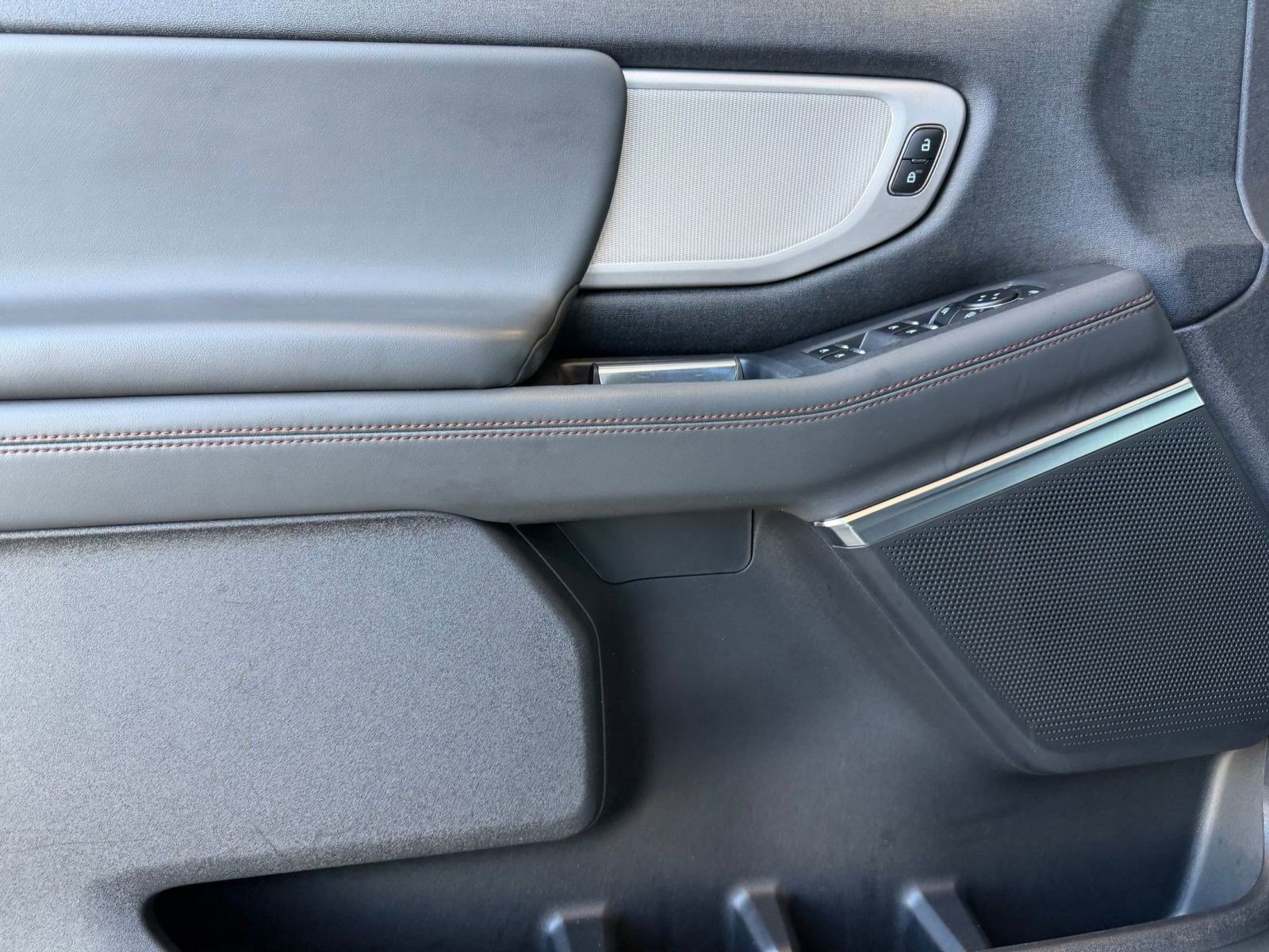 Certified 2025 Ford Expedition Max Active image 21