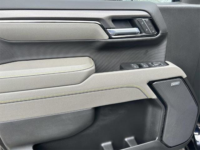 Used 2025 Chevrolet Silverado 1500 ZR2 w/ Technology Package image 27