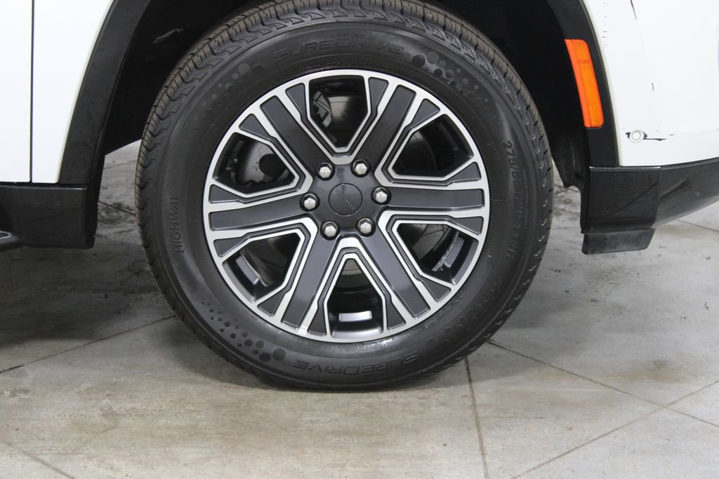 Used 2024 Jeep Wagoneer Series II image 13