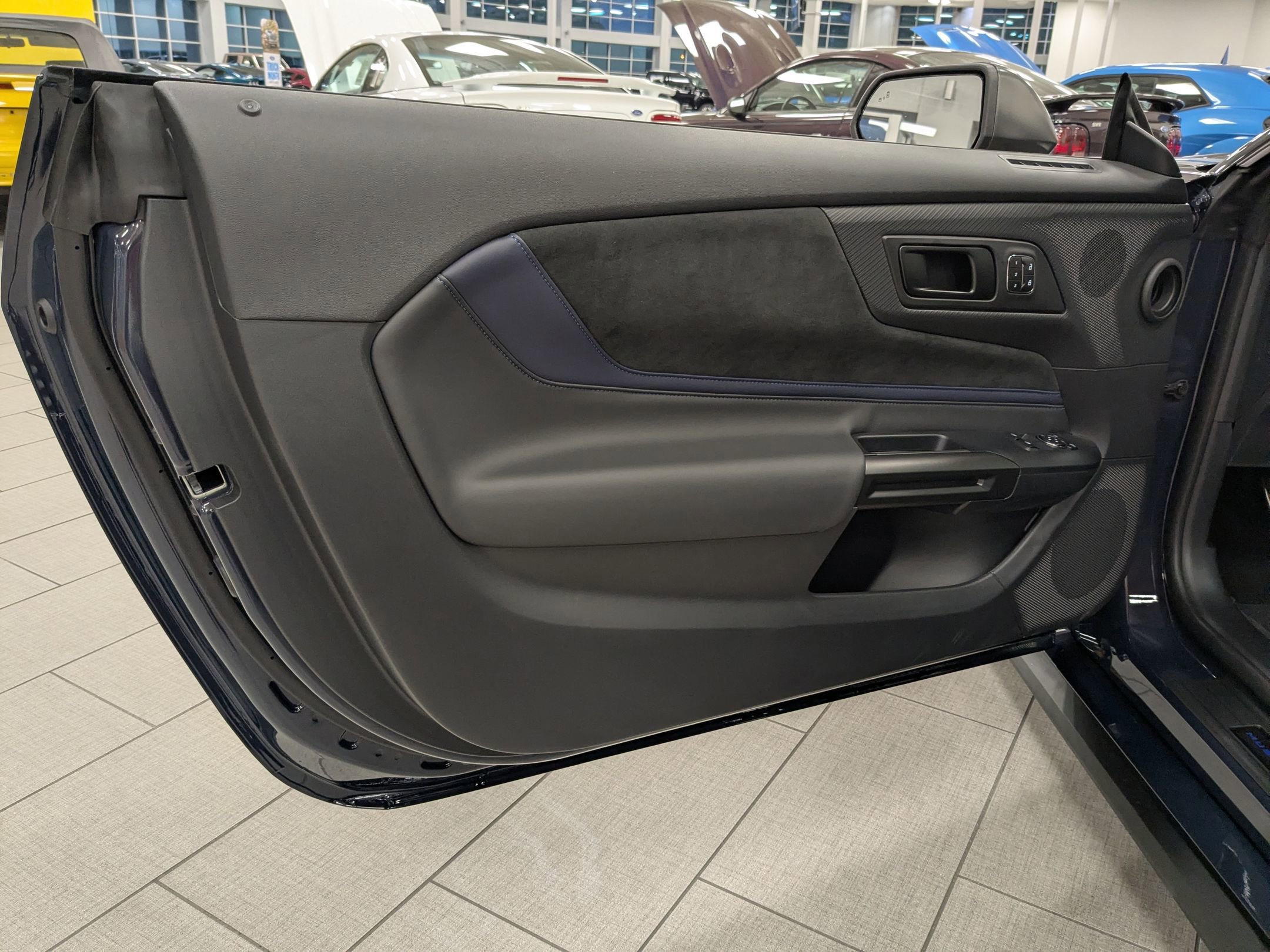 Certified 2025 Ford Mustang Dark Horse w/ Dark Horse Handlin Package image 11