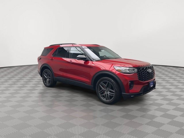 Certified 2025 Ford Explorer ST-Line w/ Premium Package AWD/4WD image 40